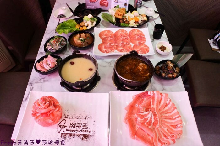 屏東縣琉球鄉小琉球熱炒【飯賣獨品海鮮熱炒店】白沙尾渡船碼頭第一排海景餐廳.小琉球特色菜蜂巢蝦＋龍蝦三明治必點菜色│