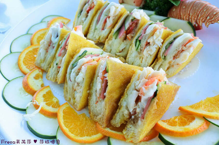 屏東縣琉球鄉小琉球熱炒【飯賣獨品海鮮熱炒店】白沙尾渡船碼頭第一排海景餐廳.小琉球特色菜蜂巢蝦＋龍蝦三明治必點菜色│