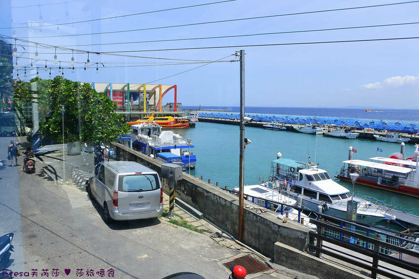 屏東縣琉球鄉小琉球熱炒【飯賣獨品海鮮熱炒店】白沙尾渡船碼頭第一排海景餐廳.小琉球特色菜蜂巢蝦＋龍蝦三明治必點菜色│