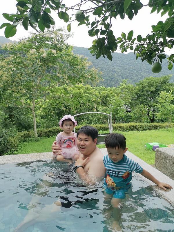 烏來溫泉會館，足立司拉 SLA ULAY72