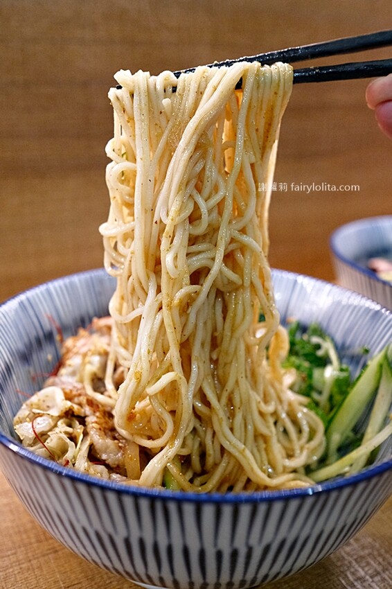 新開幕！一天只賣四小時，Google分數高達4.9、還沒開店就有客人在等候！