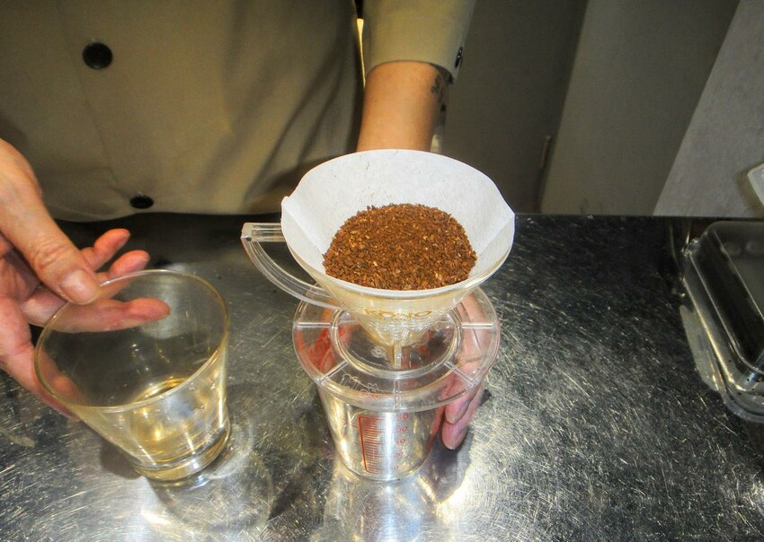 【美食】「潮月沙茶匠私房麵室・珈琲煎焙」沙茶乾拌麵、手沖咖啡