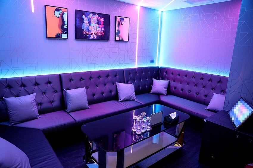 營業至凌晨5點 台北夜貓快典藏！巷弄裡的氛圍網美餐酒館 提供飛鏢機/Beer Pong｜夜色talking bar(台北東區