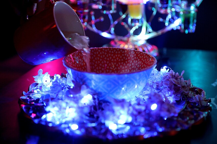 營業至凌晨5點 台北夜貓快典藏！巷弄裡的氛圍網美餐酒館 提供飛鏢機/Beer Pong｜夜色talking bar(台北東區