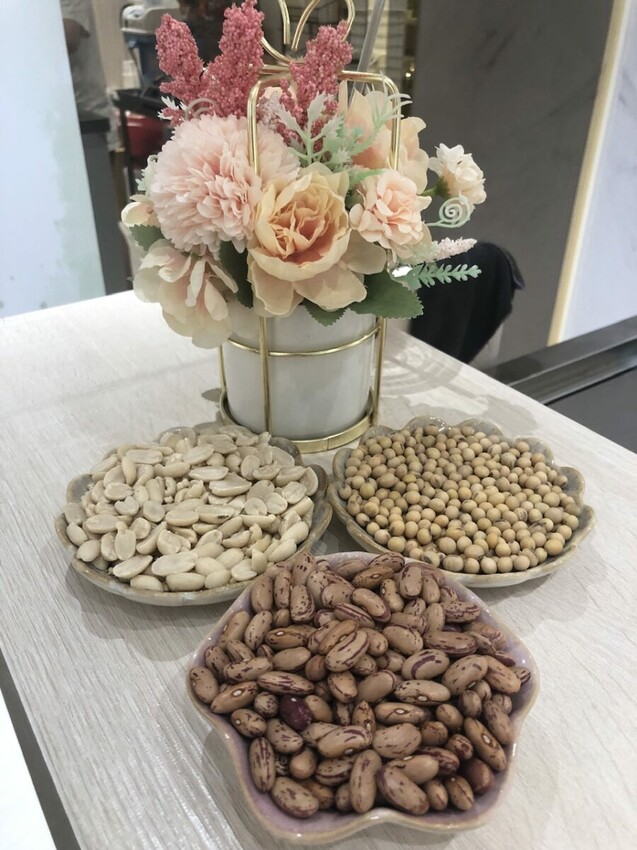 (捷運科技大樓站)阿富豆花瑞安店白金低調裝潢，提供企業下午茶訂購外送，吃得到綿密口感豆花的銅板甜品