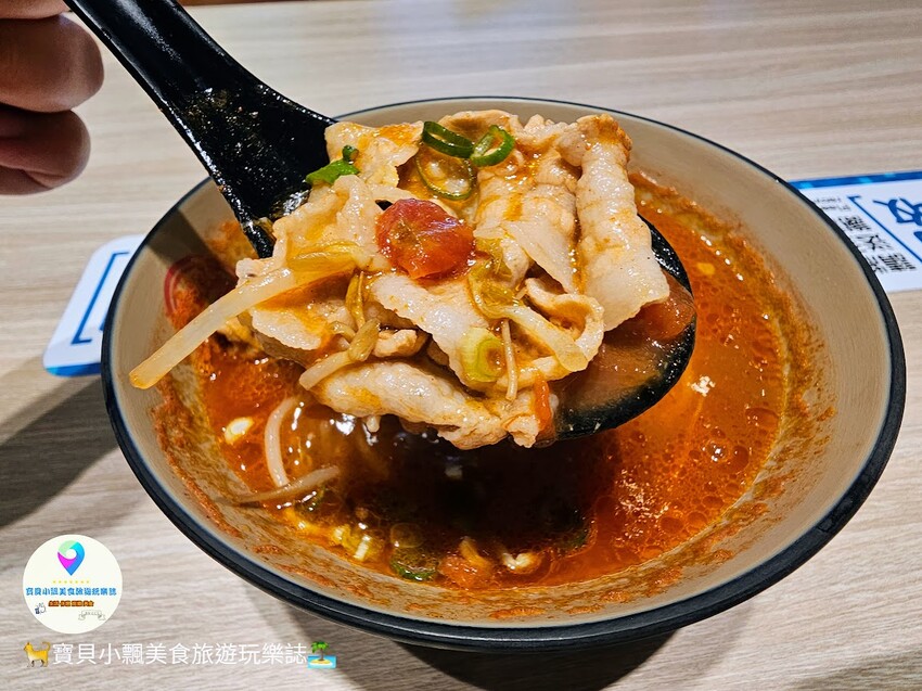 [食]台中 LaLaport 肉麻麵 醬醬麵 一起拌出新滋味 堂NOODLE