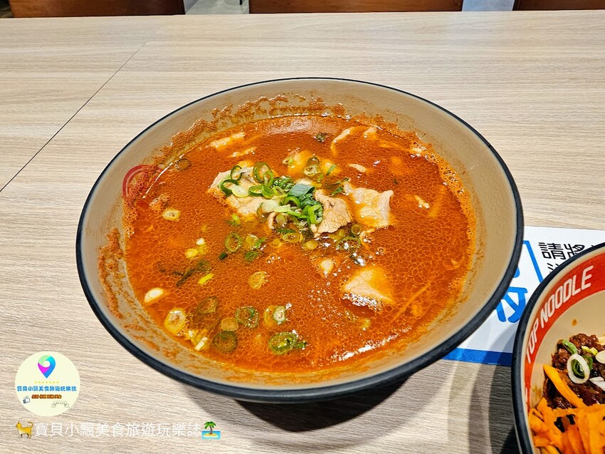 [食]台中 LaLaport 肉麻麵 醬醬麵 一起拌出新滋味 堂NOODLE