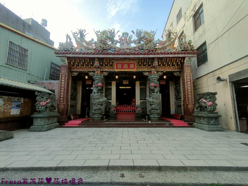 南投住宿【集集鐵道行旅】集集火車站旁質感飯店火車元素.超大寬敞房型山景視野超棒│泡麵餅乾宵夜吃到飽│集集飯店 - Fresa芙芮莎♥莎旅憶食