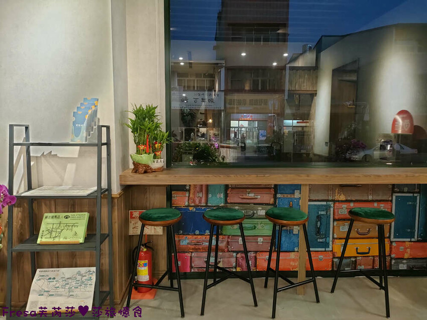 南投住宿【集集鐵道行旅】集集火車站旁質感飯店火車元素.超大寬敞房型山景視野超棒│泡麵餅乾宵夜吃到飽│集集飯店 - Fresa芙芮莎♥莎旅憶食