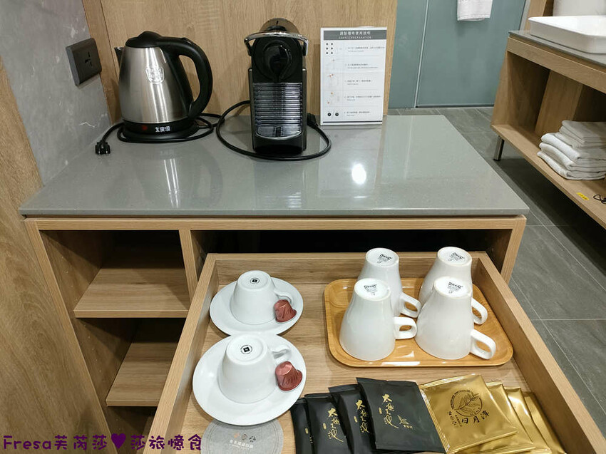 南投住宿【集集鐵道行旅】集集火車站旁質感飯店火車元素.超大寬敞房型山景視野超棒│泡麵餅乾宵夜吃到飽│集集飯店 - Fresa芙芮莎♥莎旅憶食