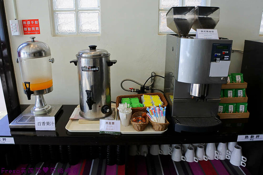 南投住宿【集集鐵道行旅】集集火車站旁質感飯店火車元素.超大寬敞房型山景視野超棒│泡麵餅乾宵夜吃到飽│集集飯店 - Fresa芙芮莎♥莎旅憶食