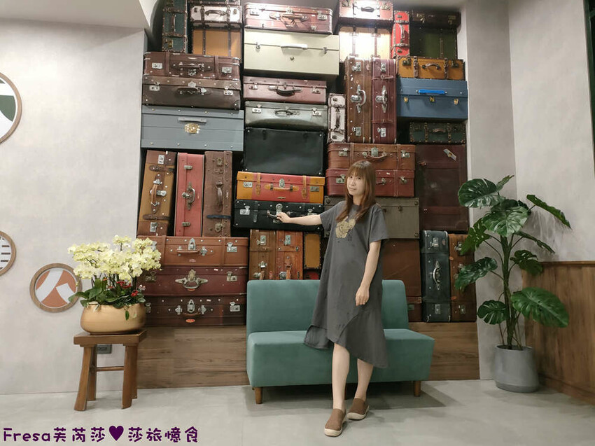 南投住宿【集集鐵道行旅】集集火車站旁質感飯店火車元素.超大寬敞房型山景視野超棒│泡麵餅乾宵夜吃到飽│集集飯店 - Fresa芙芮莎♥莎旅憶食