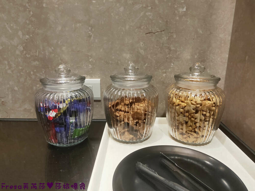 南投住宿【集集鐵道行旅】集集火車站旁質感飯店火車元素.超大寬敞房型山景視野超棒│泡麵餅乾宵夜吃到飽│集集飯店 - Fresa芙芮莎♥莎旅憶食