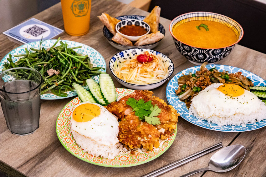 桃園市桃園區泰速泰式料理(藝文店)｜一個人來也可以爽吃的泰式料理，不到百元就有泰式酸辣湯！