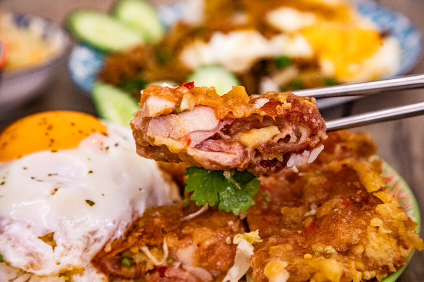 桃園市桃園區泰速泰式料理(藝文店)｜一個人來也可以爽吃的泰式料理，不到百元就有泰式酸辣湯！