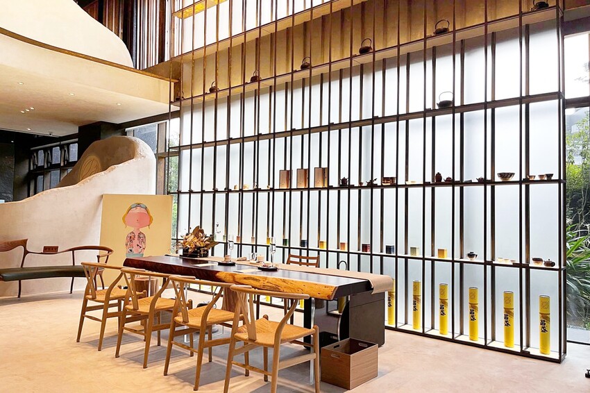 台中隱藏版茶藝館,品茗採預約制,全程由專業茶藝師服務,感受獨特的茶席文化