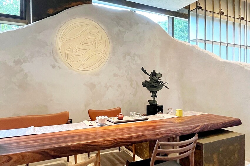 台中隱藏版茶藝館,品茗採預約制,全程由專業茶藝師服務,感受獨特的茶席文化