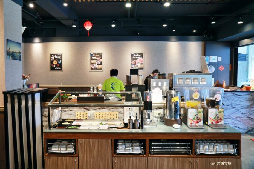 火鍋世家彰化二代尊爵店︱彰化市美食火鍋超浮誇系綜合牛大胃王鍋超澎湃30盎司大嗑全牛拼盤、父親節限定開背