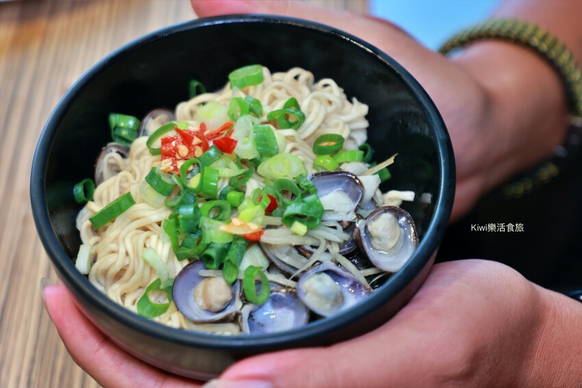 火鍋世家彰化二代尊爵店︱彰化市美食火鍋超浮誇系綜合牛大胃王鍋超澎湃30盎司大嗑全牛拼盤、父親節限定開背