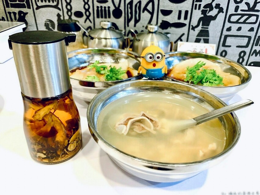 中和隱藏版巷弄美食,一天只賣5小時,清蒸肉圓皮Q肉多汁超好吃,每天手工現做,一試成主顧~