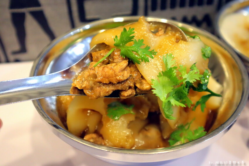 中和隱藏版巷弄美食,一天只賣5小時,清蒸肉圓皮Q肉多汁超好吃,每天手工現做,一試成主顧~