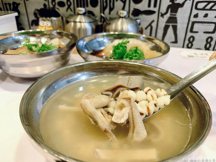 中和隱藏版巷弄美食,一天只賣5小時,清蒸肉圓皮Q肉多汁超好吃,每天手工現做,一試成主顧~