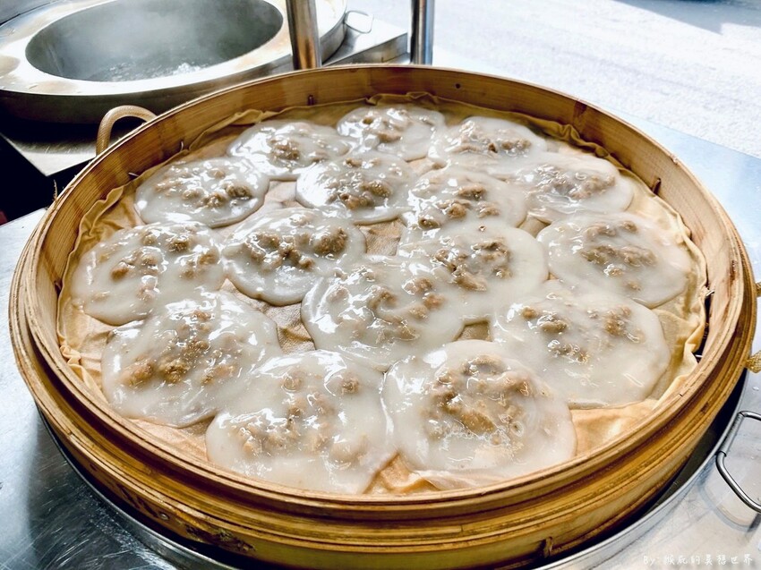 中和隱藏版巷弄美食,一天只賣5小時,清蒸肉圓皮Q肉多汁超好吃,每天手工現做,一試成主顧~