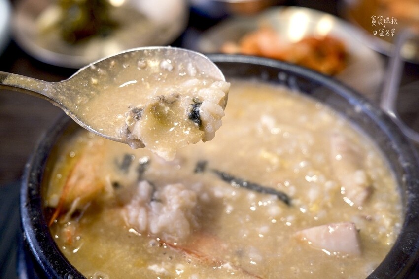 台中南屯｜人氣韓式料理！豬肉湯飯專賣，雪濃湯、菜包肉、韓式鮑