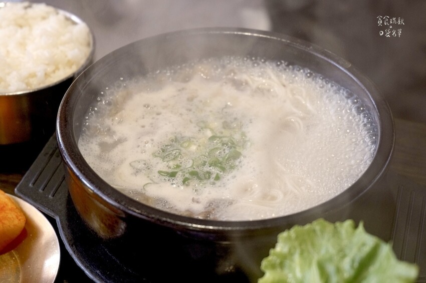 台中南屯｜人氣韓式料理！豬肉湯飯專賣，雪濃湯、菜包肉、韓式鮑