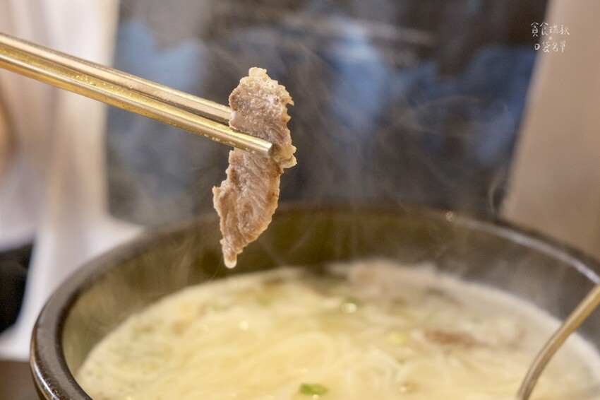 台中南屯｜人氣韓式料理！豬肉湯飯專賣，雪濃湯、菜包肉、韓式鮑