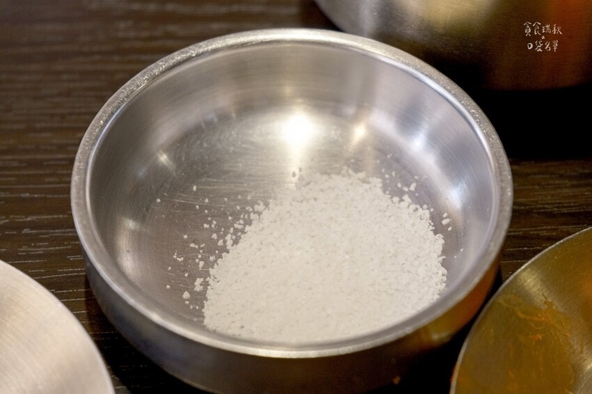 台中南屯｜人氣韓式料理！豬肉湯飯專賣，雪濃湯、菜包肉、韓式鮑