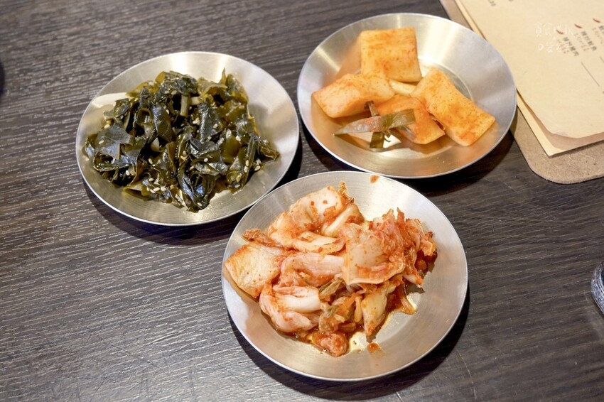 台中南屯｜人氣韓式料理！豬肉湯飯專賣，雪濃湯、菜包肉、韓式鮑