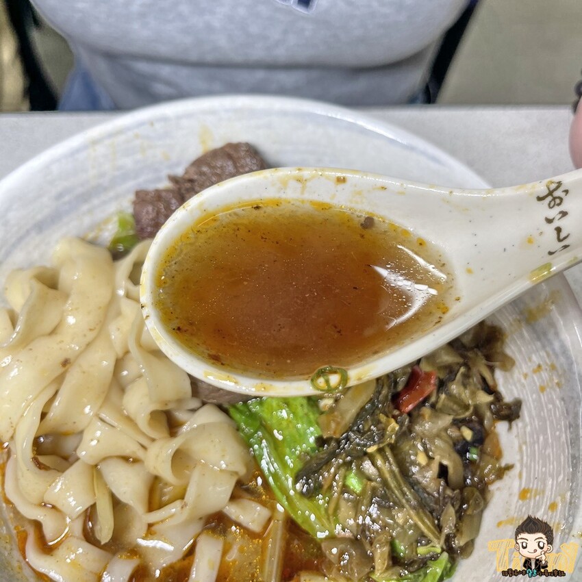 相見恨晚的道地重慶麵食料理！必點肥腸湯泡飯又麻又辣好過癮！