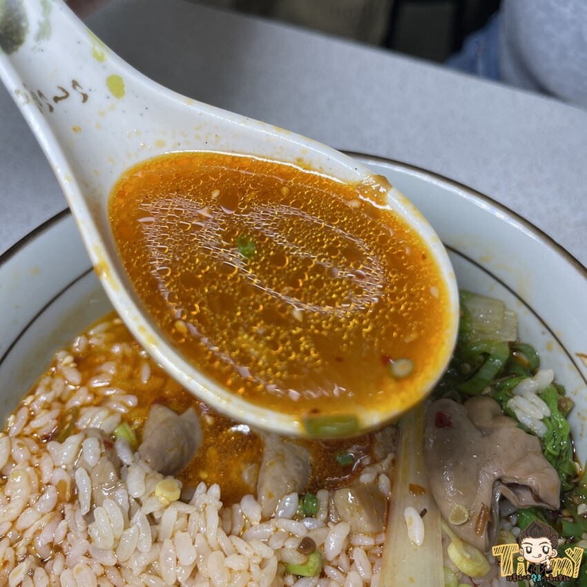 相見恨晚的道地重慶麵食料理！必點肥腸湯泡飯又麻又辣好過癮！