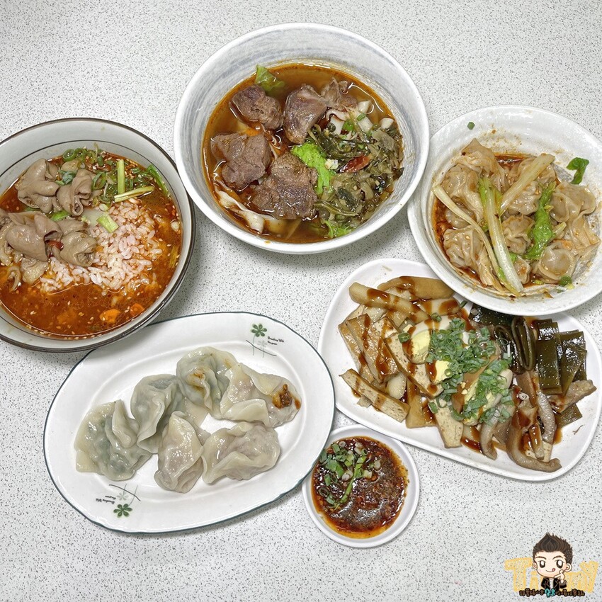 相見恨晚的道地重慶麵食料理！必點肥腸湯泡飯又麻又辣好過癮！