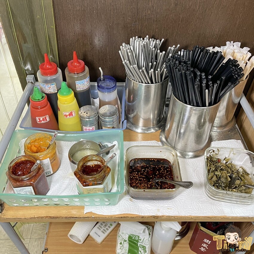 相見恨晚的道地重慶麵食料理！必點肥腸湯泡飯又麻又辣好過癮！