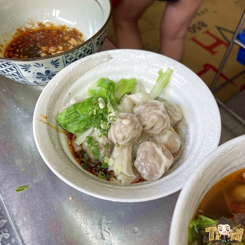 相見恨晚的道地重慶麵食料理！必點肥腸湯泡飯又麻又辣好過癮！
