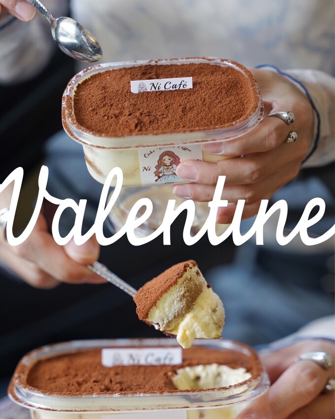 【Ni Café 妮咖啡】新竹最近超夯的貨櫃咖啡廳你去過了嗎?復古歐式裝潢結合愜意的露營風,真的隨便拍隨便美!咖啡非常順口好喝,現烤的可朗芙鬆餅必點! - 阿華田的美食日記