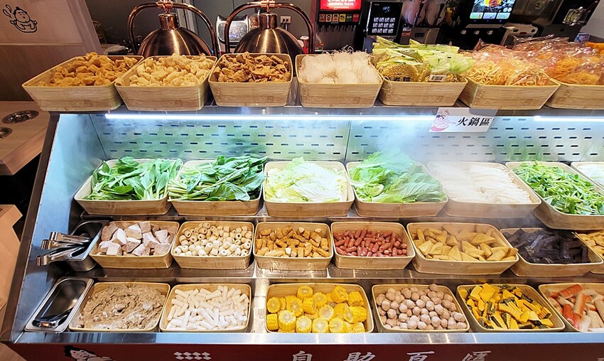 開幕限定！！ 火鍋+蒙古烤肉吃到飽最低只要$278，爽嗑50種以上食材，還免收服務費！