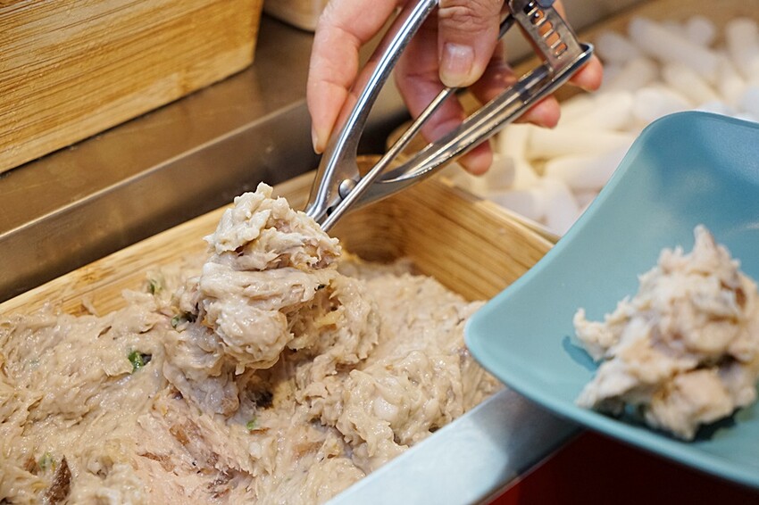 開幕限定！！ 火鍋+蒙古烤肉吃到飽最低只要$278，爽嗑50種以上食材，還免收服務費！