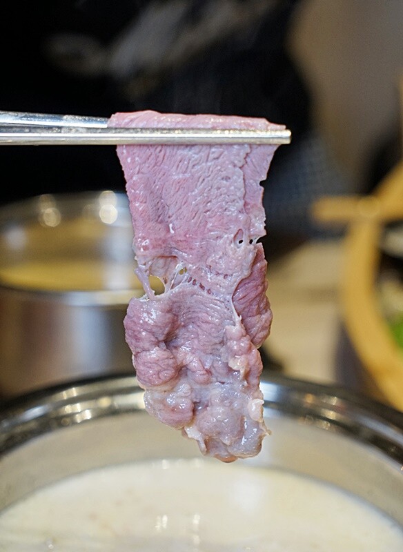 開幕限定！！ 火鍋+蒙古烤肉吃到飽最低只要$278，爽嗑50種以上食材，還免收服務費！