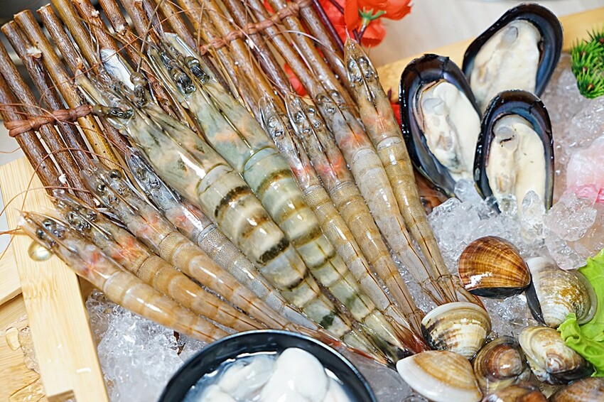 開幕限定！！ 火鍋+蒙古烤肉吃到飽最低只要$278，爽嗑50種以上食材，還免收服務費！