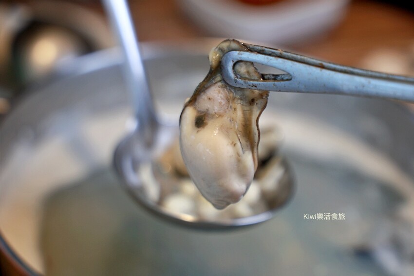 地表最強霸氣綜合牛肉盤太浮誇惹！連父親節限定澎湃海鮮拼盤讓我們稱讚不已，自助Buffet無限暢飲～非假日客滿請儘早預約起來呀！