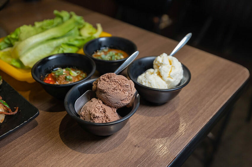 雅香石頭火鍋汐止店｜肉控必訪超大肉片！超狂爆炒鍋物上百種食材平價食材吃到爽，在地人激推的汐止火鍋神店，2025新北美食推薦