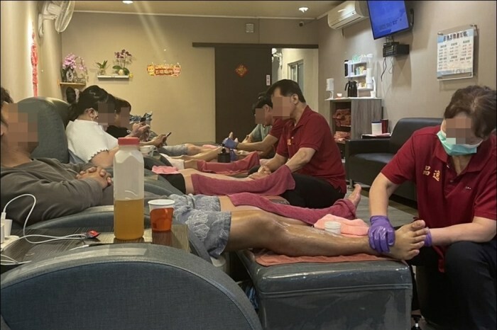 台南市中西區台南知名伴手禮｜彌月蛋糕推薦：長生本舖金蜂蜜蛋糕專賣店