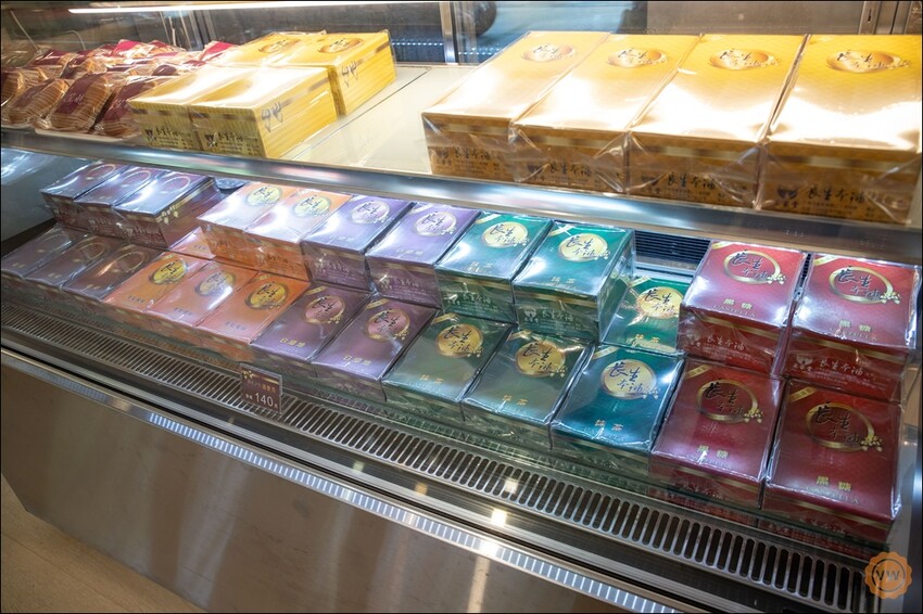 台南市中西區台南知名伴手禮｜彌月蛋糕推薦：長生本舖金蜂蜜蛋糕專賣店