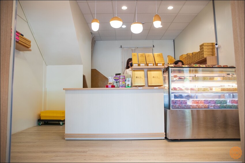 台南市中西區台南知名伴手禮｜彌月蛋糕推薦：長生本舖金蜂蜜蛋糕專賣店