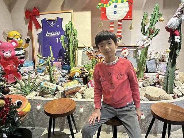 南科人快收藏!MEGOPUN剝皮辣椒漢堡超特別,還有老派經典起司爆漿美味,必吃推薦。