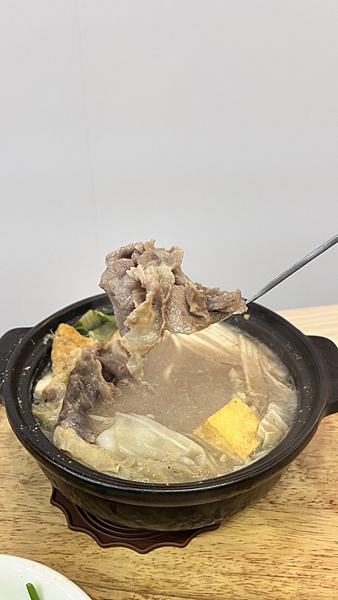 【台北美食】西門必吃cp值高小火鍋|麻辣乾拌燃麵|日韓觀光客