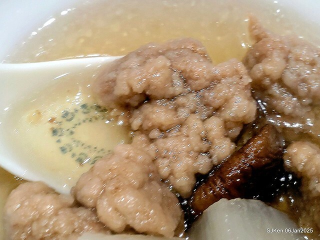 台北興安街強記圓環肉羹滷肉飯(Light dishes with Meat soup, Spare ribs soup and Baised Rice with Pork and Soy Sauce) by SJKen on Jan 6, 2025.